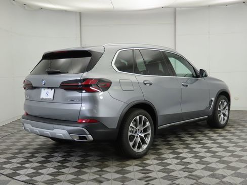 Used 2026 BMW X5 sDrive40i w/ Parking Assistance Package image 6