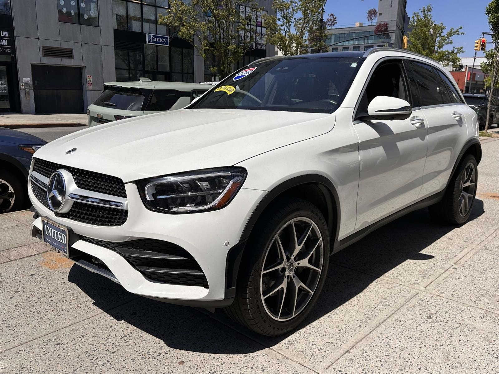Used 2022 Mercedes-Benz GLC 300 4MATIC image 8
