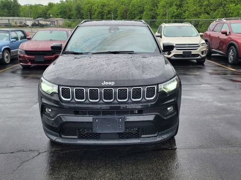 Used 2024 Jeep Compass Latitude AWD/4WD image 1