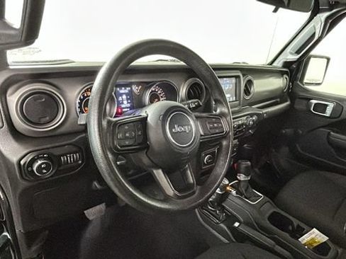 Used 2022 Jeep Gladiator Sport AWD/4WD image 13