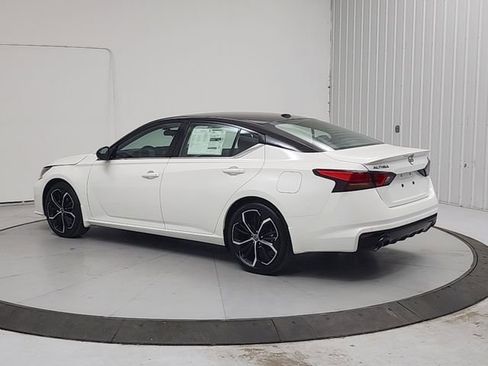 New 2026 Nissan Altima 2.5 SR w/ SR Premium Package FWD image 5