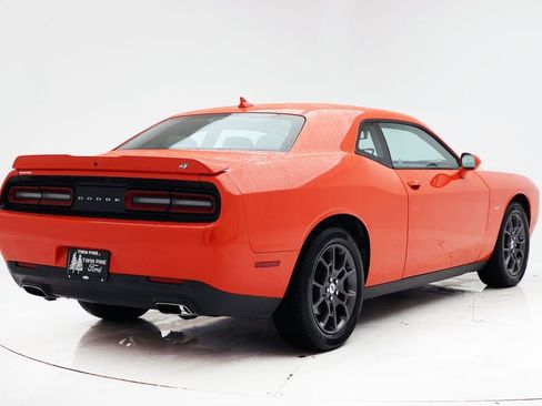 Used 2018 Dodge Challenger GT w/ Technology Group image 9