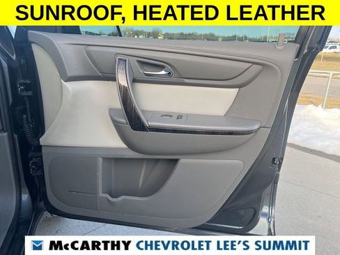 Used 2014 GMC Acadia SLT image 18