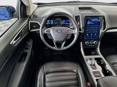 Used 2024 Ford Edge SEL w/ Convenience Package