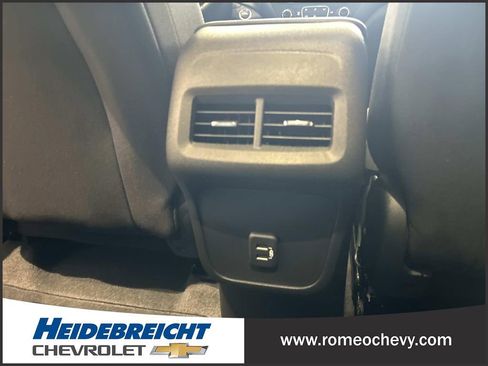 Used 2024 Chevrolet Equinox LT image 16