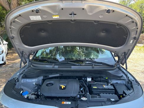 Used 2025 Kia Soul LX w/ LX Technology Package FWD image 31