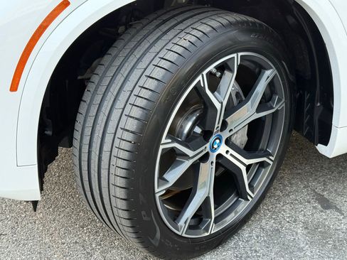 Certified 2023 BMW X5 xDrive45e w/ Executive Package image 19
