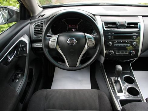 Used 2013 Nissan Altima 2.5 S image 16