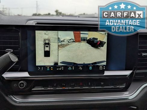 Used 2024 Chevrolet Silverado 2500 High Country w/ High Country Premium Package AWD/4WD image 8