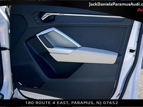 Used 2024 Audi Q3 2.0T Premium Plus image 16