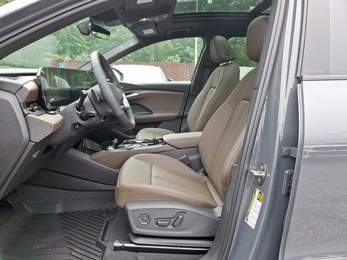 Used 2025 Audi Q6 e-tron Premium Plus w/ Premium Plus image 6