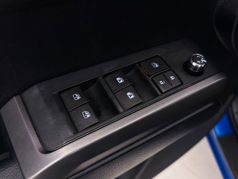Used 2016 Toyota Tacoma TRD Sport AWD/4WD image 16