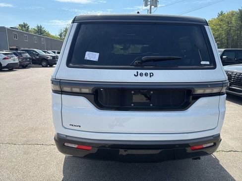New 2026 Jeep Grand Wagoneer Summit AWD/4WD image 4