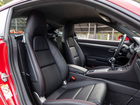 Certified 2025 Porsche 718 Cayman GT4 image 50