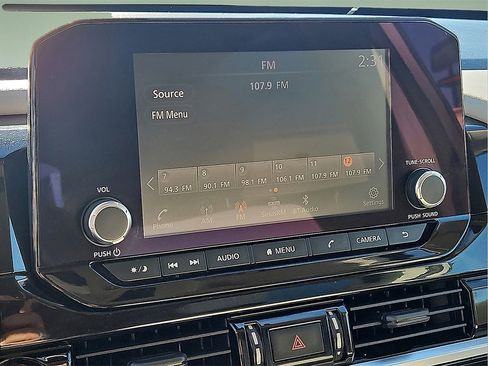 Used 2022 Nissan Pathfinder SV image 23