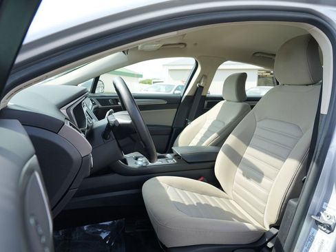 Used 2017 Ford Fusion S FWD image 12
