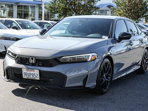 Used 2025 Honda Civic Sport image 3