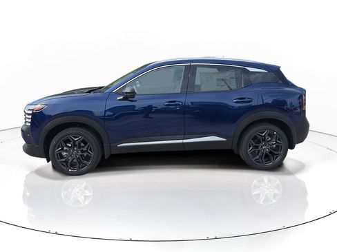 New 2026 Nissan Kicks SR w/ SR Premium Package FWD image 5