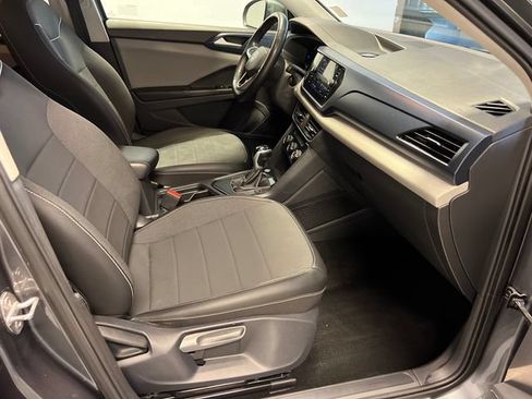 Used 2023 Volkswagen Taos SE FWD image 10