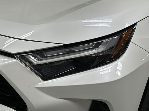 Used 2022 Toyota RAV4 SE AWD/4WD image 6