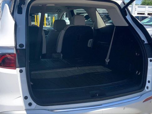 Used 2023 Buick Enclave Essence w/ LPO, Floor Liner Package AWD/4WD image 4