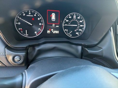 Used 2024 Subaru Outback Premium w/ Popular Package #1A image 10