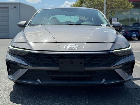 Used 2024 Hyundai Elantra SEL FWD image 4