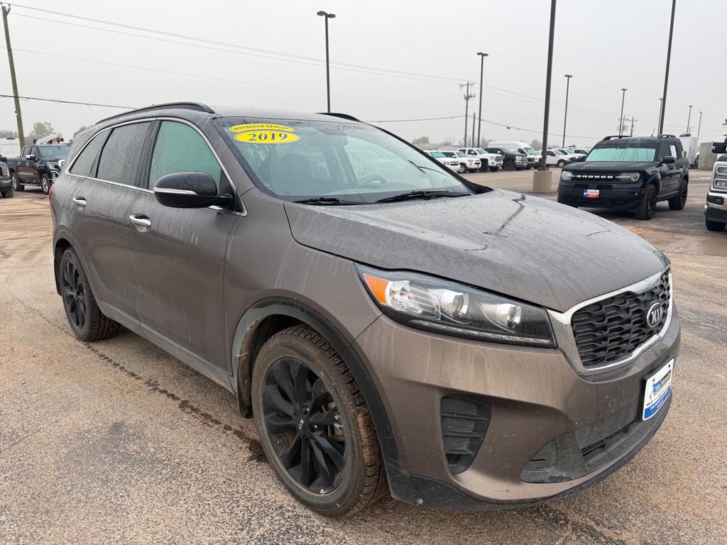 Used 2019 Kia Sorento S FWD image 1