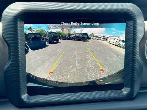 Used 2023 Jeep Wrangler Unlimited Rubicon 4xe AWD/4WD image 15