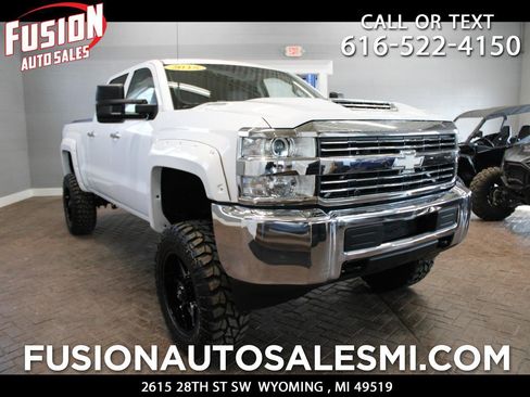 Used 2018 Chevrolet Silverado 2500 W/T w/ WT Convenience Package image 1