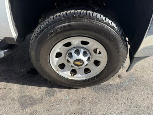 Used 2018 Chevrolet Silverado 3500 W/T w/ Snow Plow Prep Package image 10