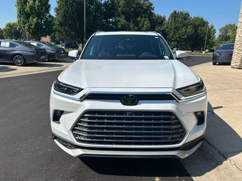Used 2026 Toyota Grand Highlander AWD Hybrid image 2