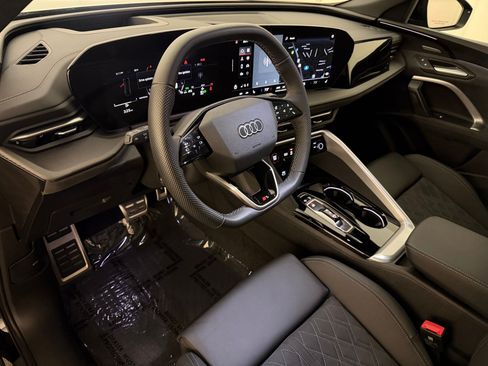 Used 2025 Audi SQ5 Premium Plus AWD/4WD image 4