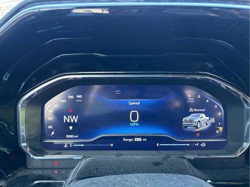 Used 2024 Chevrolet Silverado 1500 High Country w/ High Country Premium Package image 12