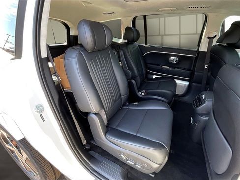 New 2026 Hyundai Ioniq 9 Calligraphy image 10