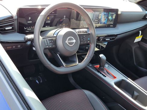 New 2026 Nissan Kicks SR w/ Illumination Package FWD image 4