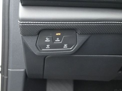 New 2026 Volkswagen Atlas SE image 21