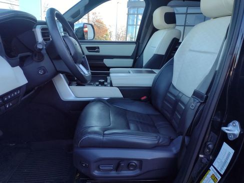 Used 2023 Toyota Sequoia Capstone image 15