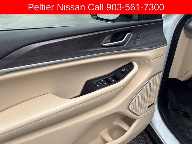 Used 2022 Jeep Grand Cherokee L Limited w/ Luxury Tech Group II RWD image 12