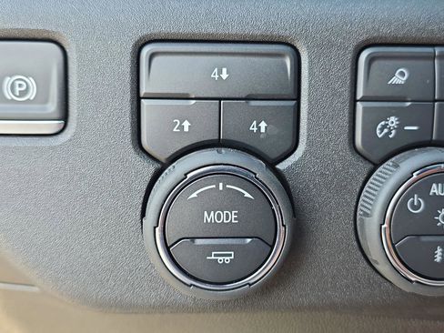 New 2025 Chevrolet Silverado 2500 LT w/ Convenience Package AWD/4WD image 30
