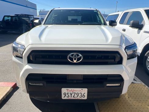Used 2025 Toyota 4Runner SR5 image 6