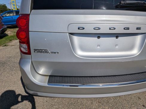 Used 2012 Dodge Grand Caravan SE FWD image 11