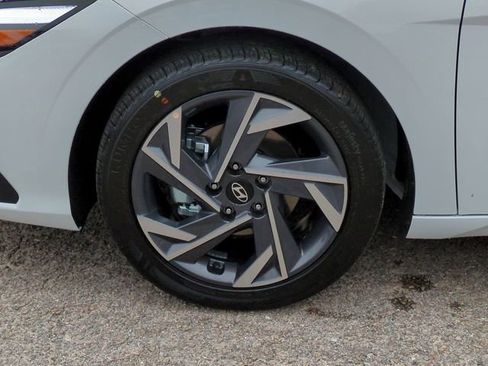 New 2025 Hyundai Elantra Sport image 11