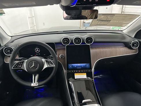 Used 2025 Mercedes-Benz GLC 350e 4MATIC image 19