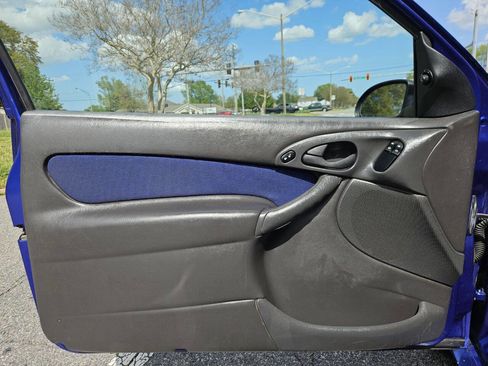 Used 2002 Ford Focus SVT image 11