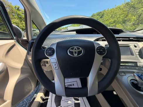 Used 2013 Toyota Prius Two FWD image 36