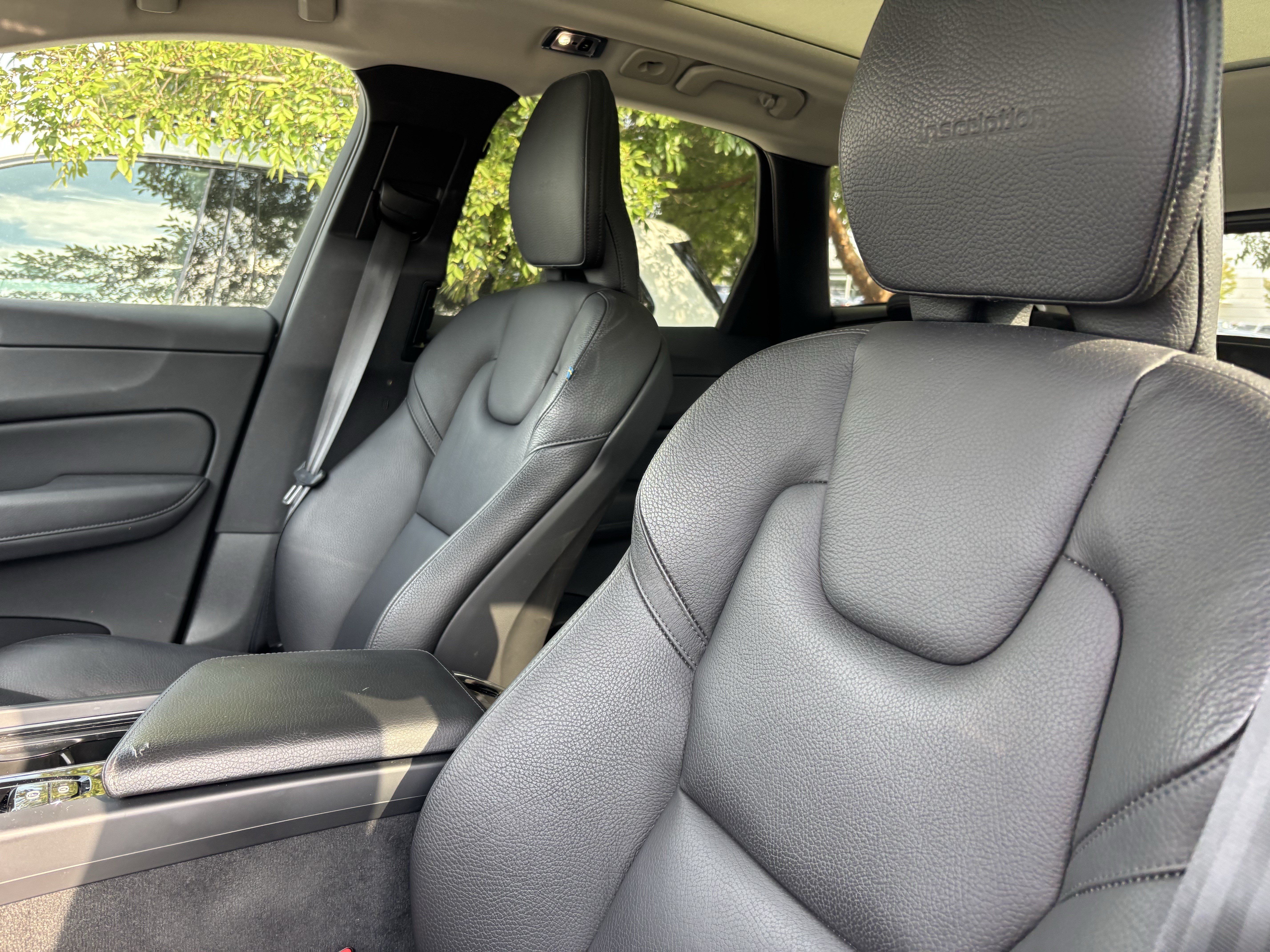 Used 2020 Volvo XC60 T5 Inscription w/ Protection Package Premier AWD/4WD image 17