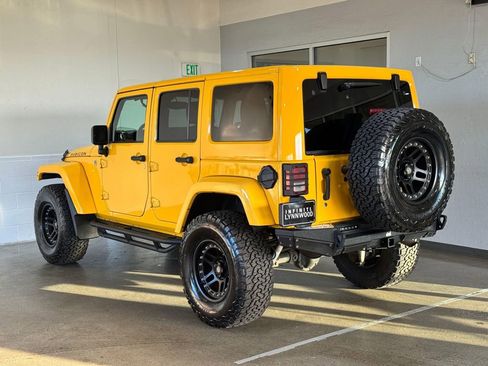 Used 2015 Jeep Wrangler Unlimited Rubicon w/ Max Tow Package image 6
