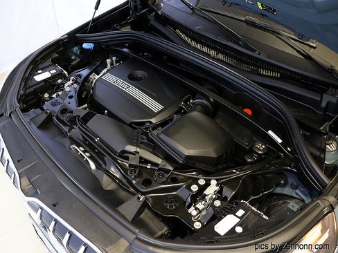 Certified 2025 BMW X1 xDrive28i w/ Premium Package image 40