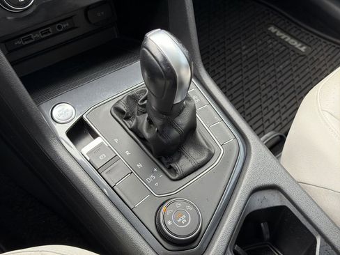 Used 2020 Volkswagen Tiguan S image 26